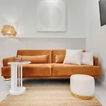 New And Design Flat In The Hearth Of Milan