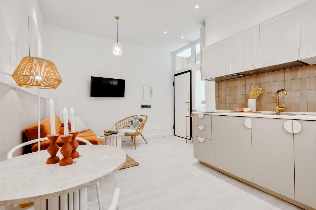 New And Design Flat In The Hearth Of